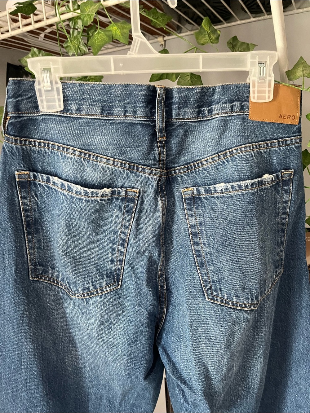 Aeropostale Ripped Jeans - Picture 6 of 8